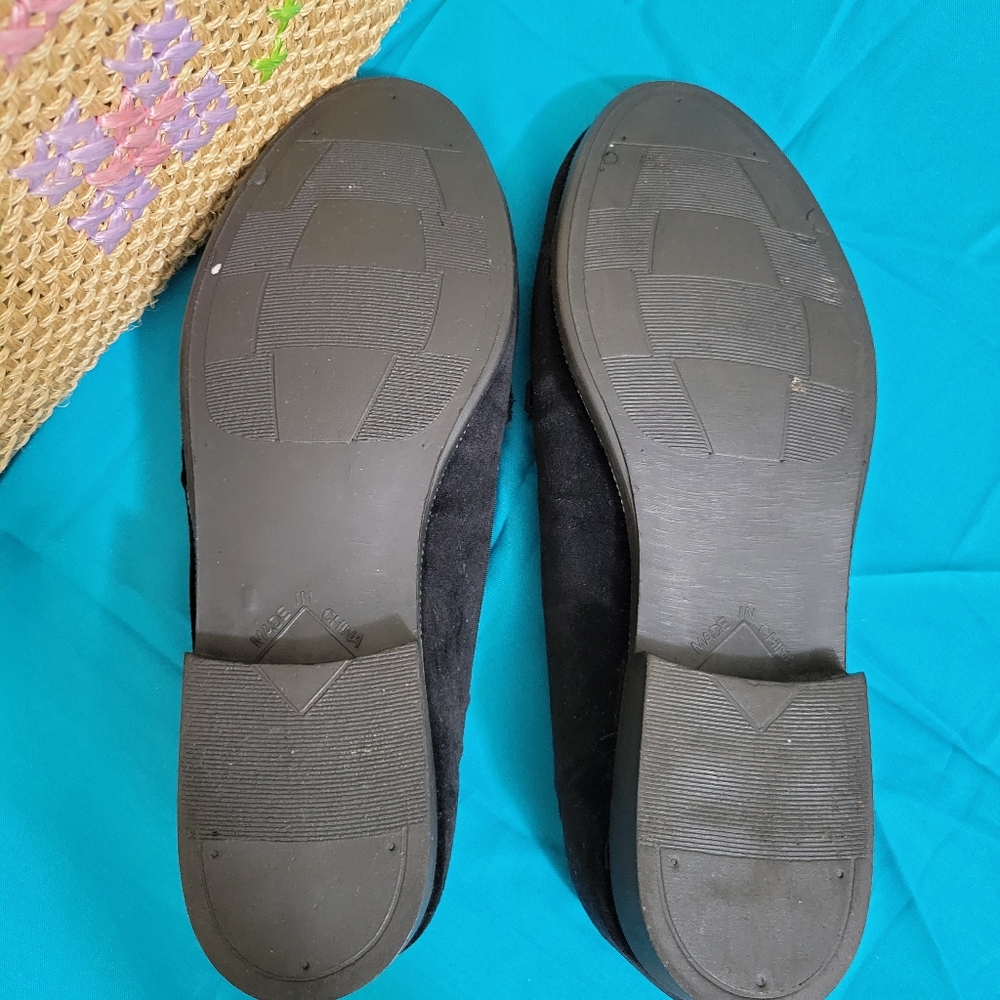 Shoe - Picture 3 of 8